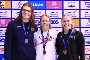 Anna Hopkin 100 Free podium BSC22 [GK]