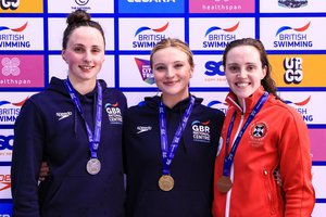 Abbie Wood gold Women's 200m Breaststroke medals BSC 2022.jpg