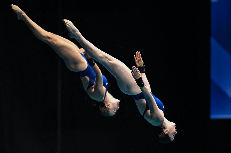 Andrea Spendolini-Sirieix Lois Toulson back dive Women's 10m Synchro final Fukuoka 2023
