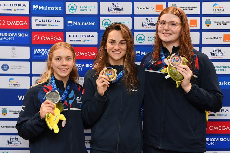 Anna Hopkin SILVER Freya Anderson BRONZE European Short Course Champs 2023 [LEN]