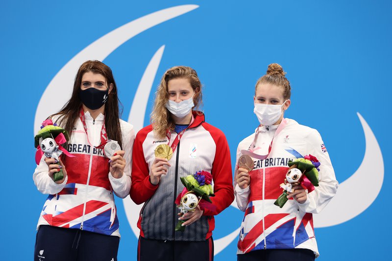 Bethany Firth SILVER Louise Fiddes BRONZE SM14 200m IM Tokyo 2020 [Getty