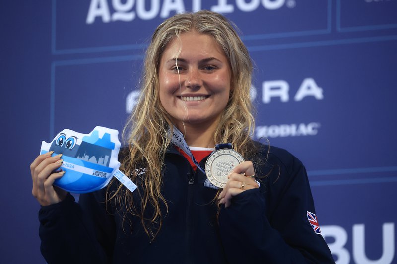 Fleur Lewis 800m Freestyle SILVER medal pic European Champs 2024