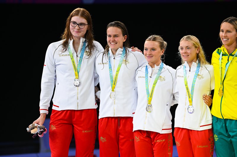 4x100m Free Women [Team England]