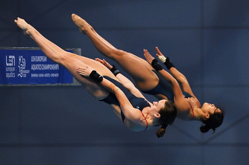 Lois Toulson and Eden Cheng Euro21 silver dive