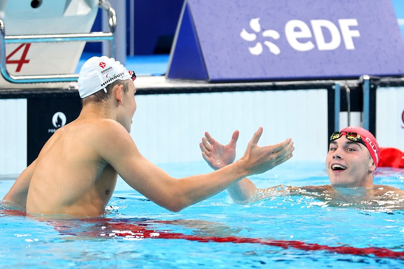 Will Ellard handshake S14 100m Butterfly SILVER Paris 2024