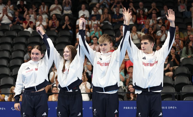 Mixed S14 4x100m Freestyle Relay GOLD Paris 2024 podium shot