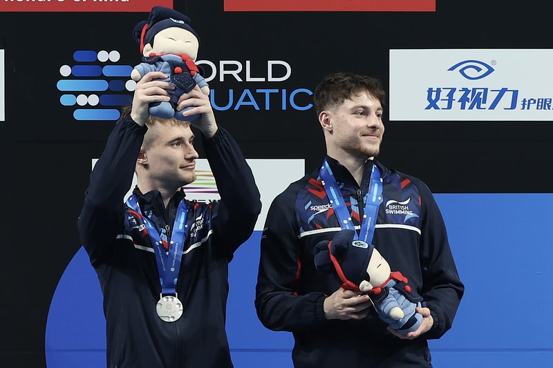 Jack Laugher Anthony Harding Men's 3m Synchro SILVER podium shot Diving World Cup China April 2023.jpg