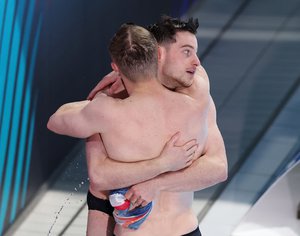 Jack Laugher Anthony Harding hug celebrate SILVER 3m Synchro Budapest 2022